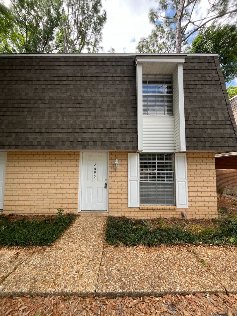 Townhome Located in NE Pensacola