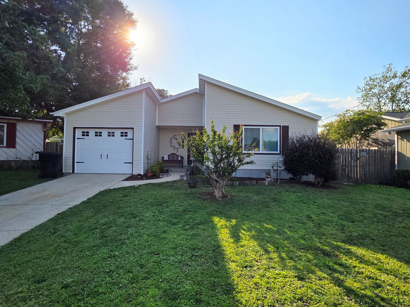 Pensacola House: 5275 Powrie Dr