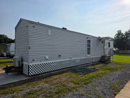 Renovated 1BR/1BA Mobile Home with Utilities Included – photo 1