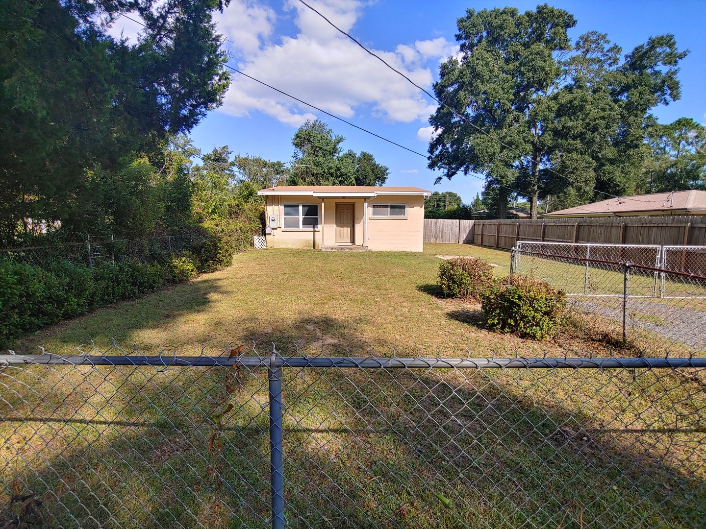 Pensacola House: 604 N. 70th Ave