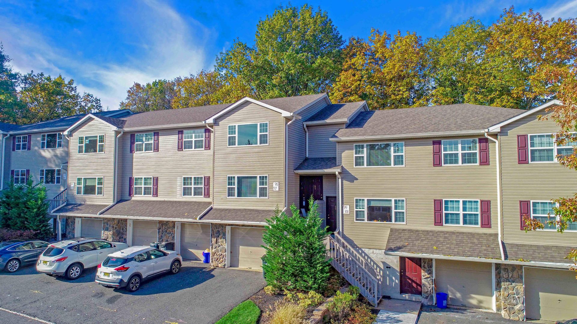 Bridgewater Apartment: 89 Tunison Lane