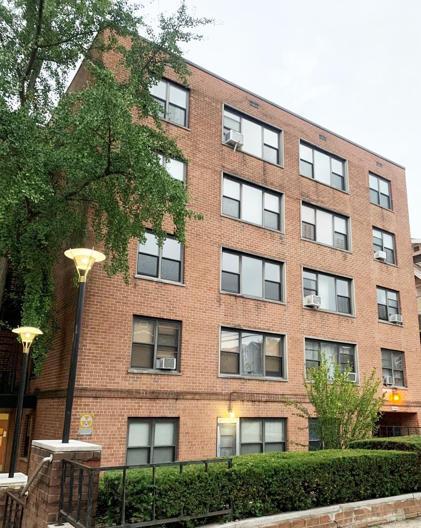 Orange Apartment: 82 High St