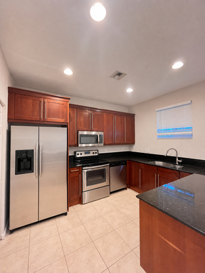 3/2.5 Large Town home Unit in Gated Community – photo 1