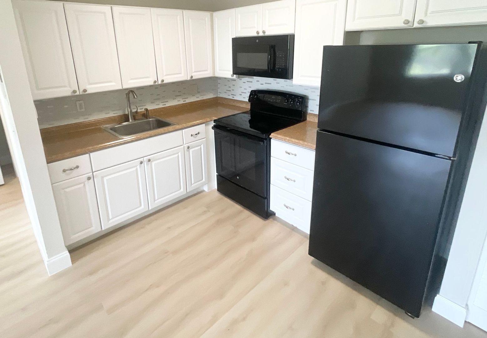West Palm Beach Apartment: 537 South Sequoia Dr