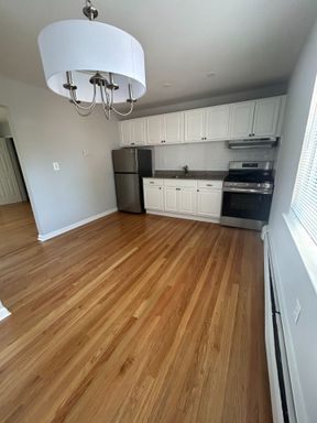 Renovated 1 Bedroom