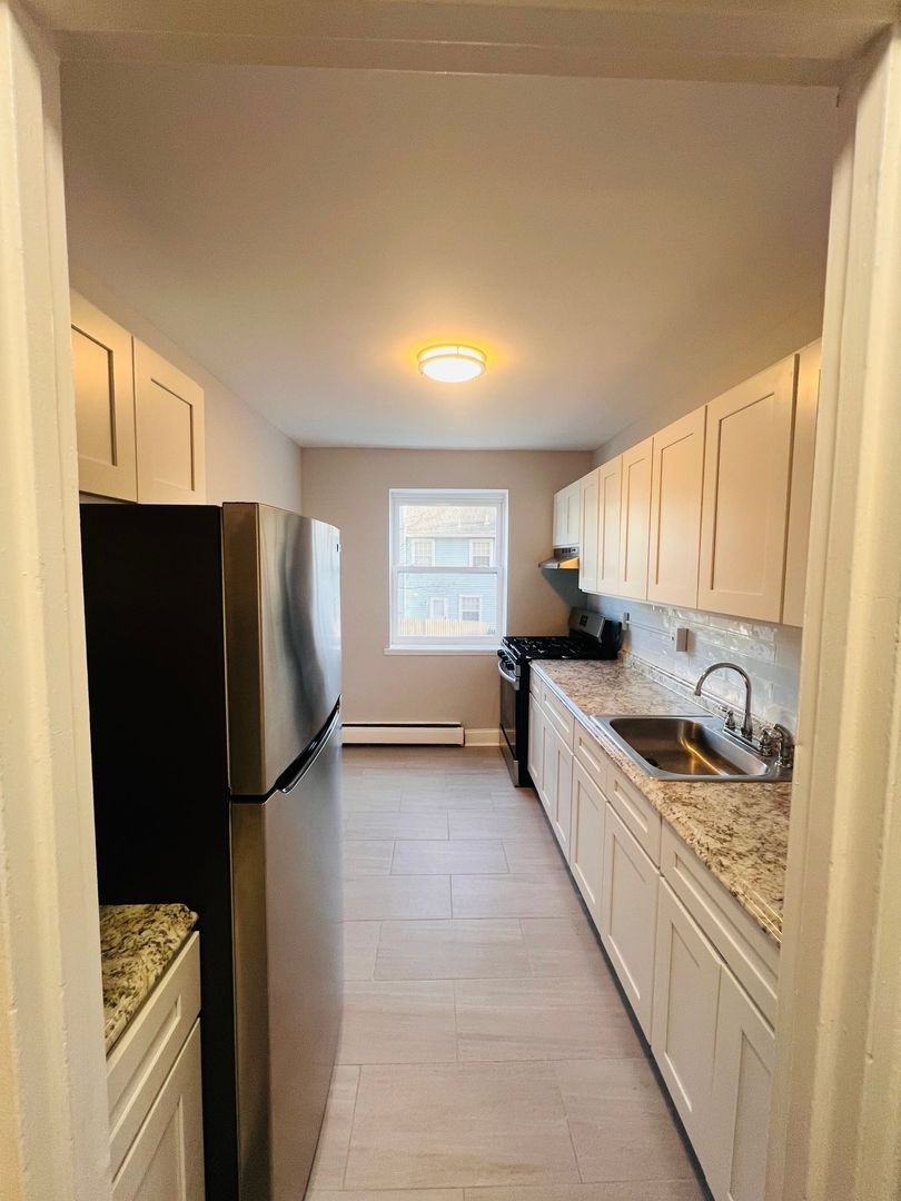 North Plainfield Apartment: 25 Washington Ave