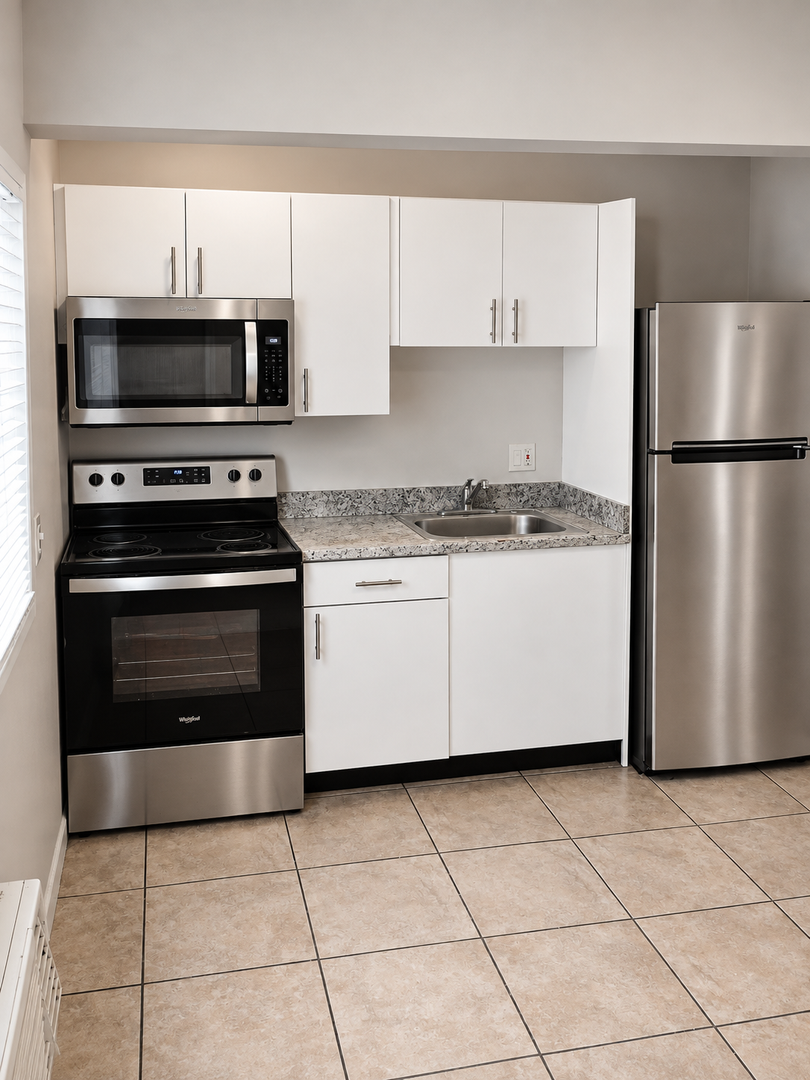 Palm Springs Apartment: 965 Manor Dr