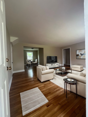 Blair Beacon Apartments - Renovated 1 Bedroom in Plainfield