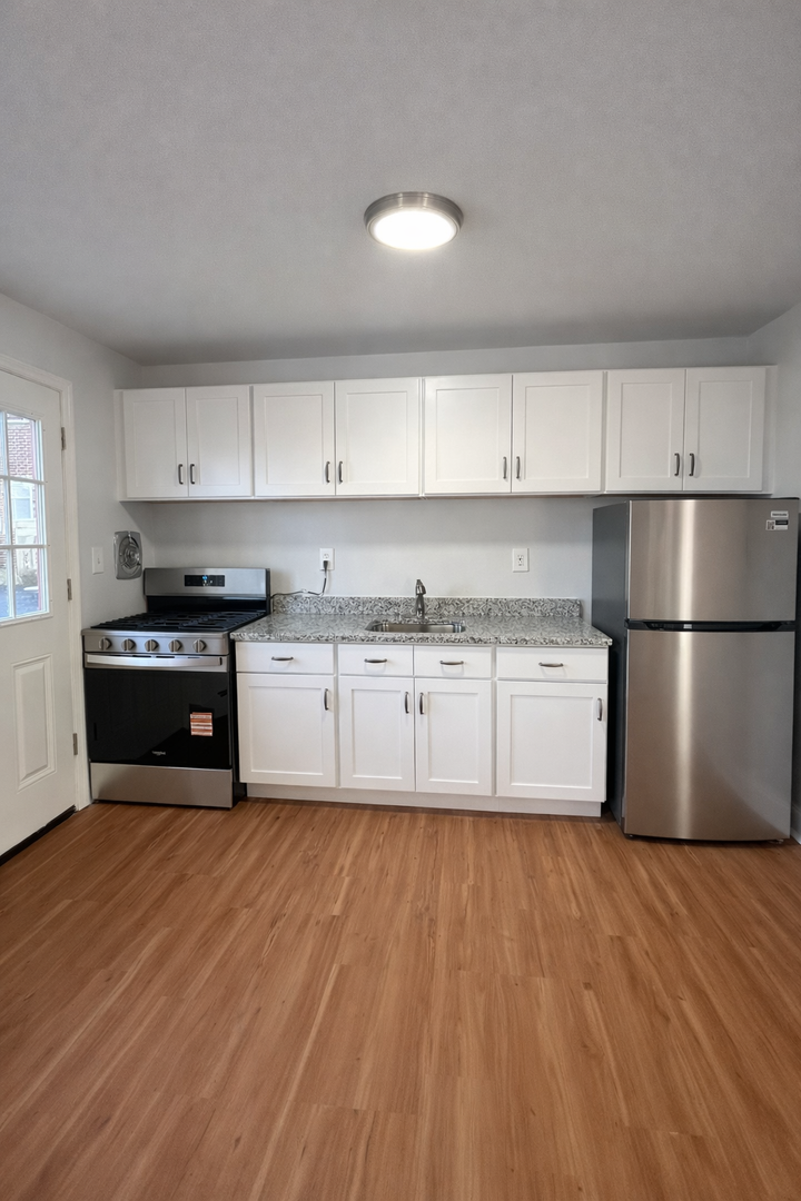 Matawan Apartment: 171 Matawan Ave