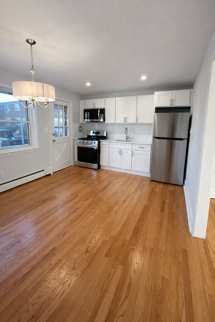 Matawan Apartment: 171 Matawan Ave