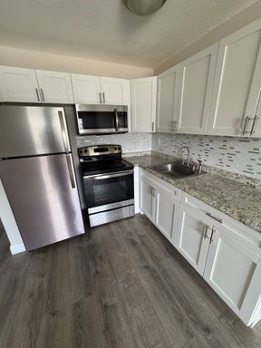 Renovated One Bedroom Apartment Available in West Palm Beach – photo 1