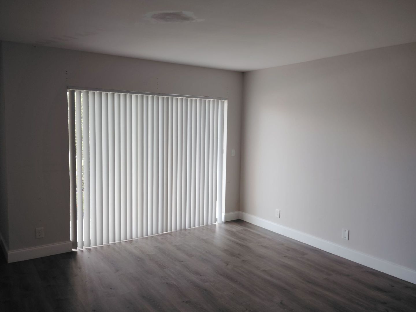 Palm Springs Apartment: 965 Manor Dr