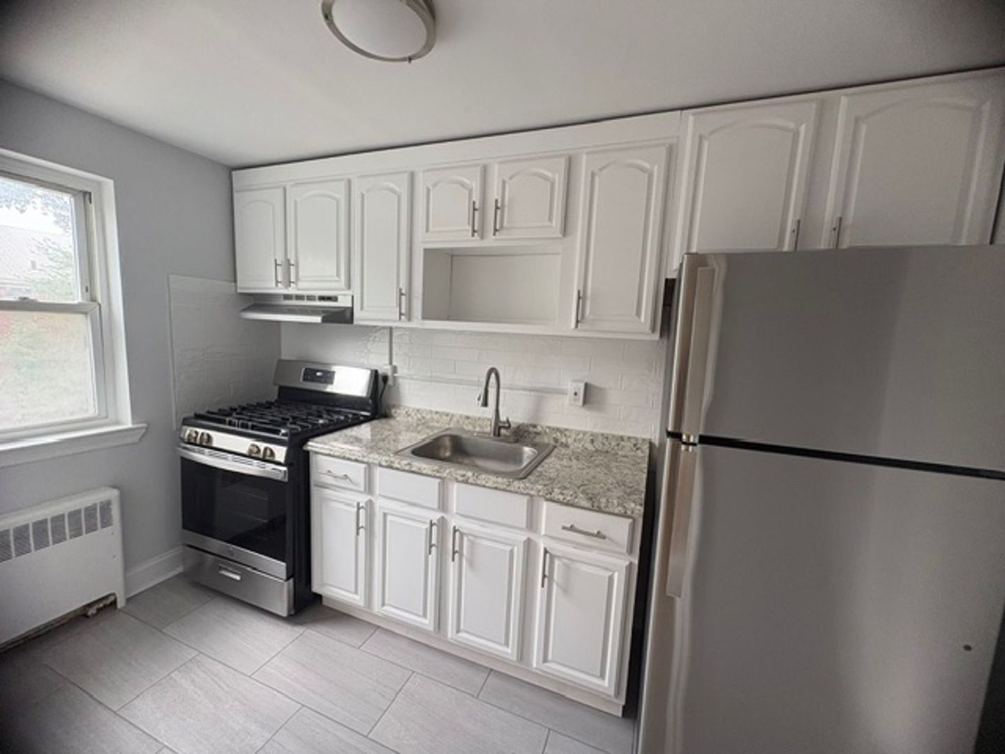 Plainfield Apartment: 802 East Front St