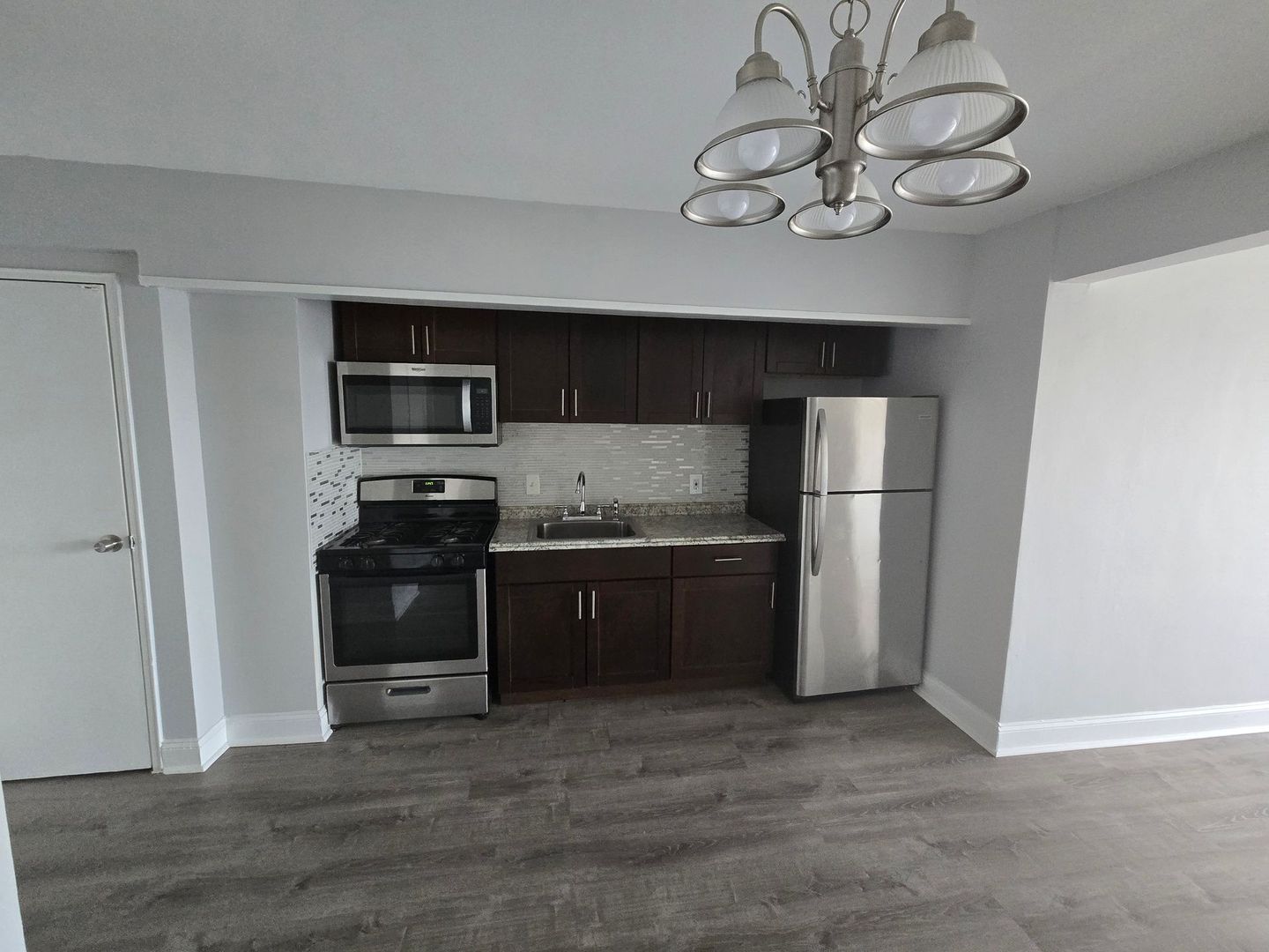 Orange Apartment: 82 High St