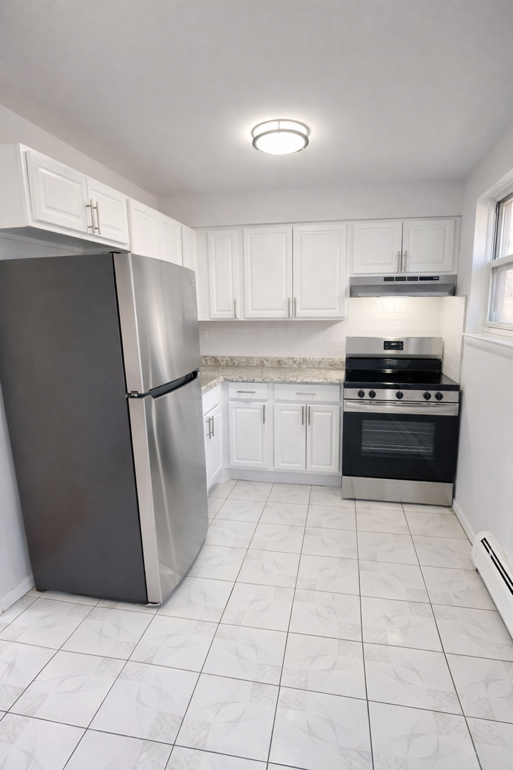 Plainfield Apartment: 643-715 East Front Street