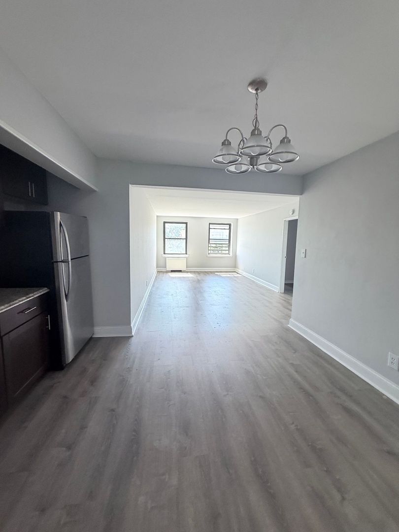 Orange Apartment: 82 High St