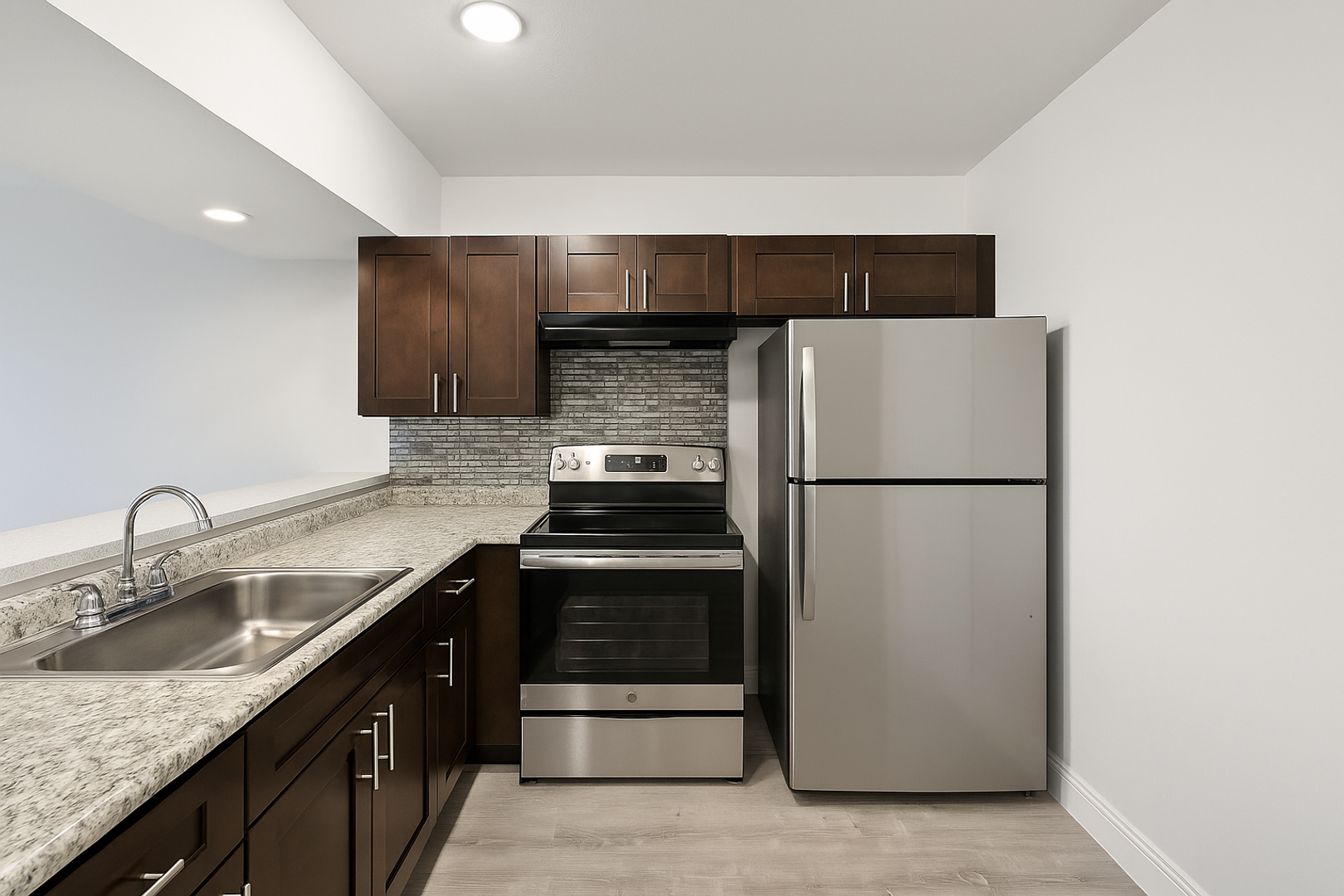 Palm Springs Apartment: 965 Manor Dr