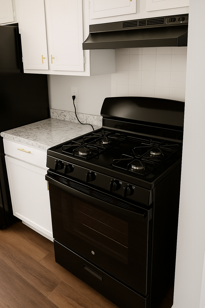 Orange Apartment: 366 Park Ave/159 Cleveland St