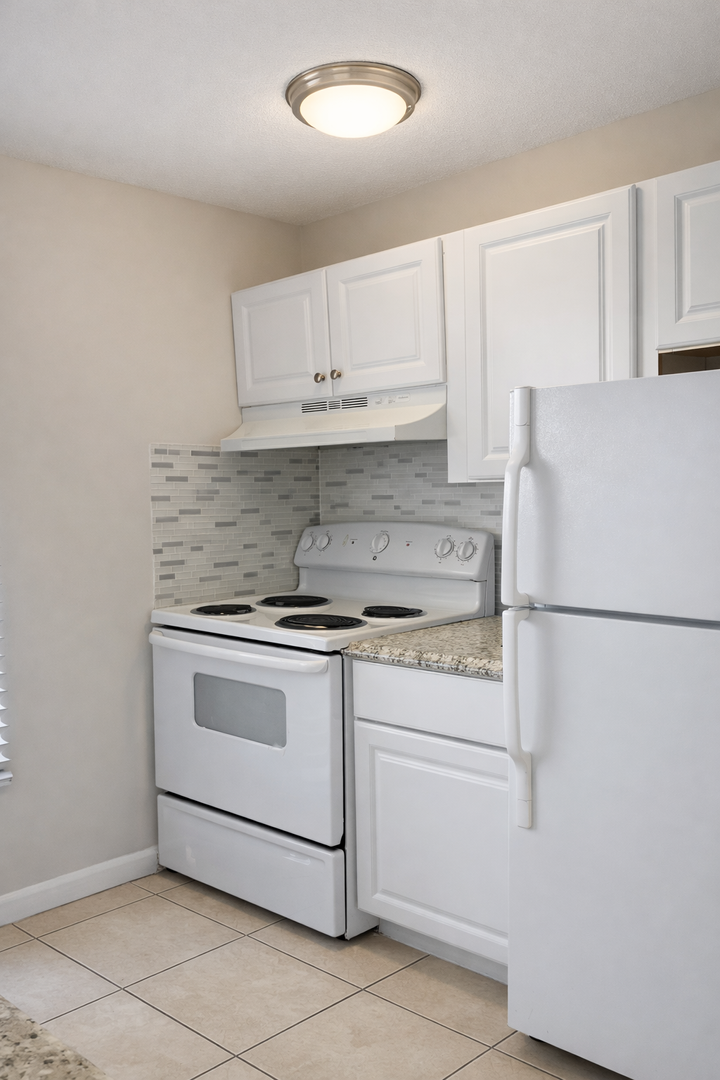 Boca Raton Apartment: 4850 NE 5th Ave