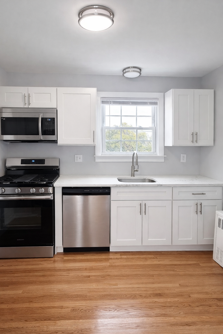 Summit Apartment: 26 Locust Drive