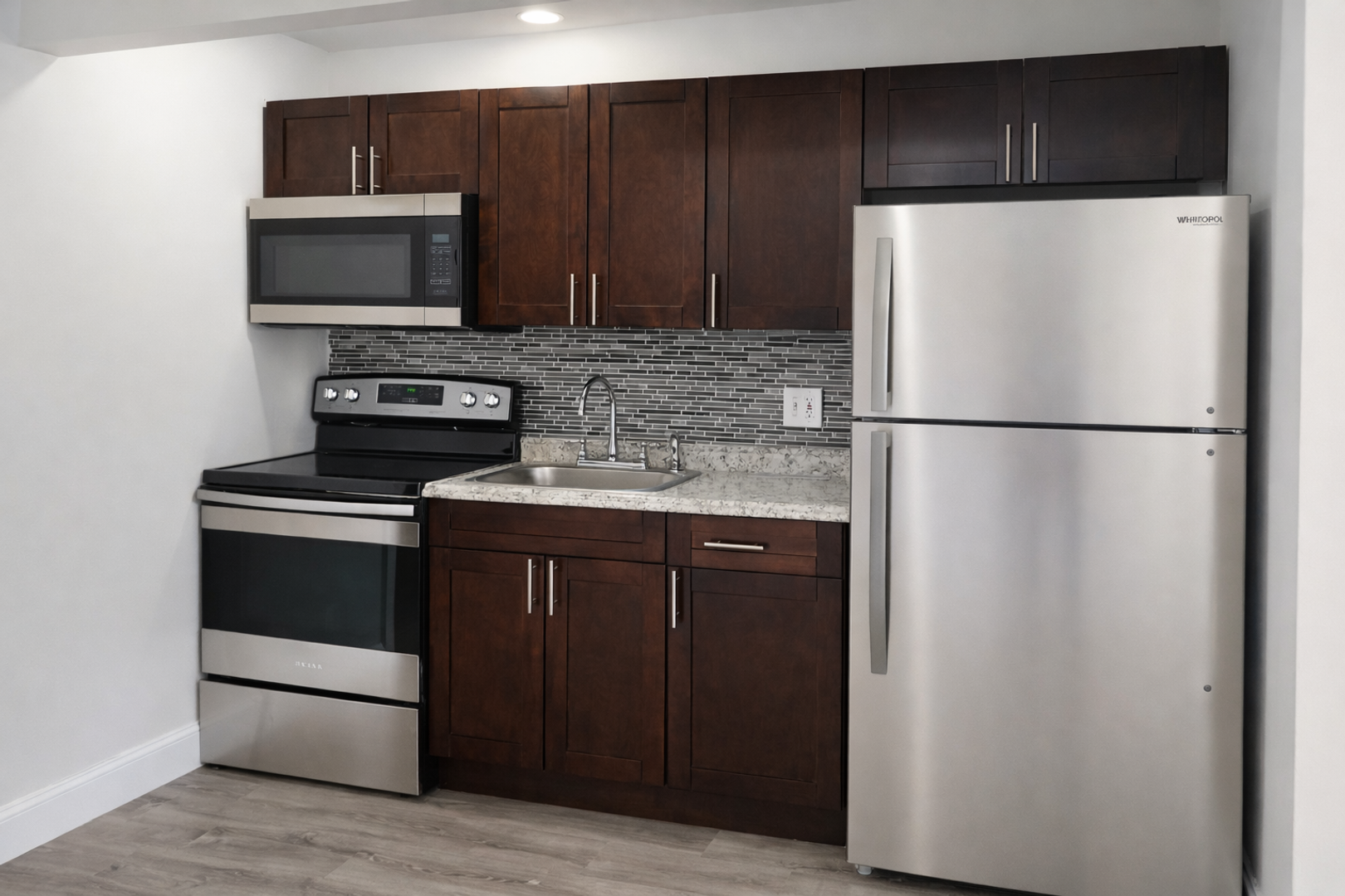 Palm Springs Apartment: 965 Manor Dr