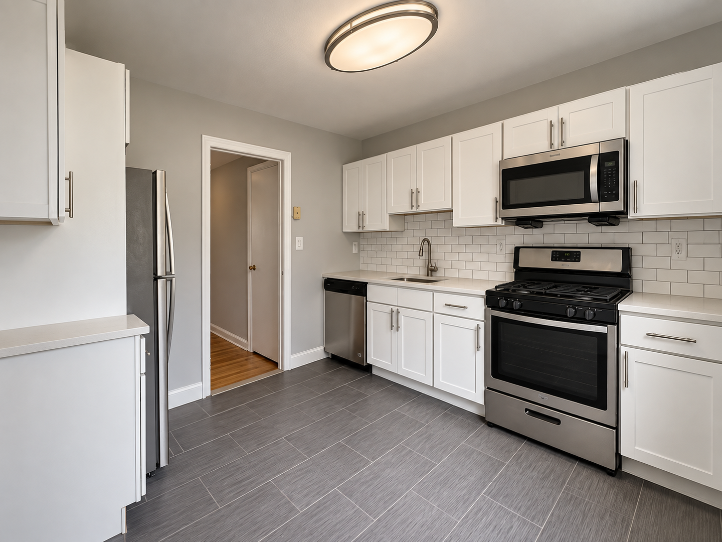 Summit Apartment: 26 Locust Drive