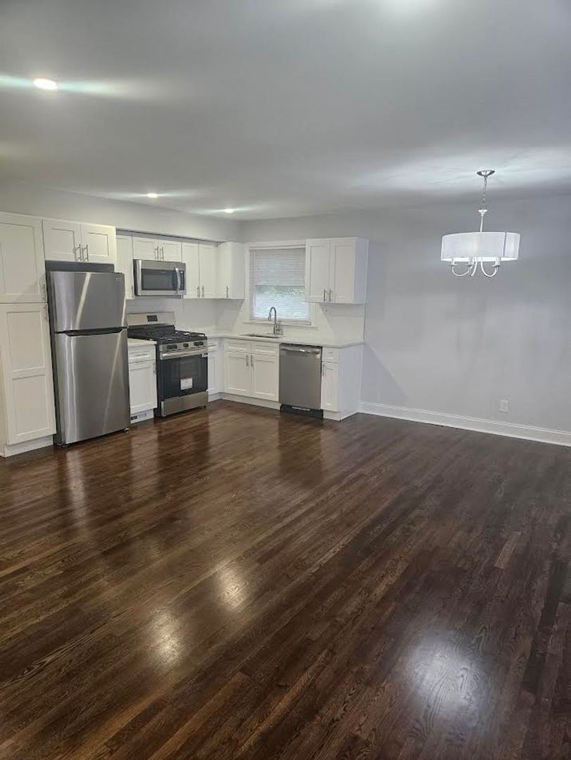 Somerville Apartment: 5-20 Oak Terrace & 195-221 Mountain Ave