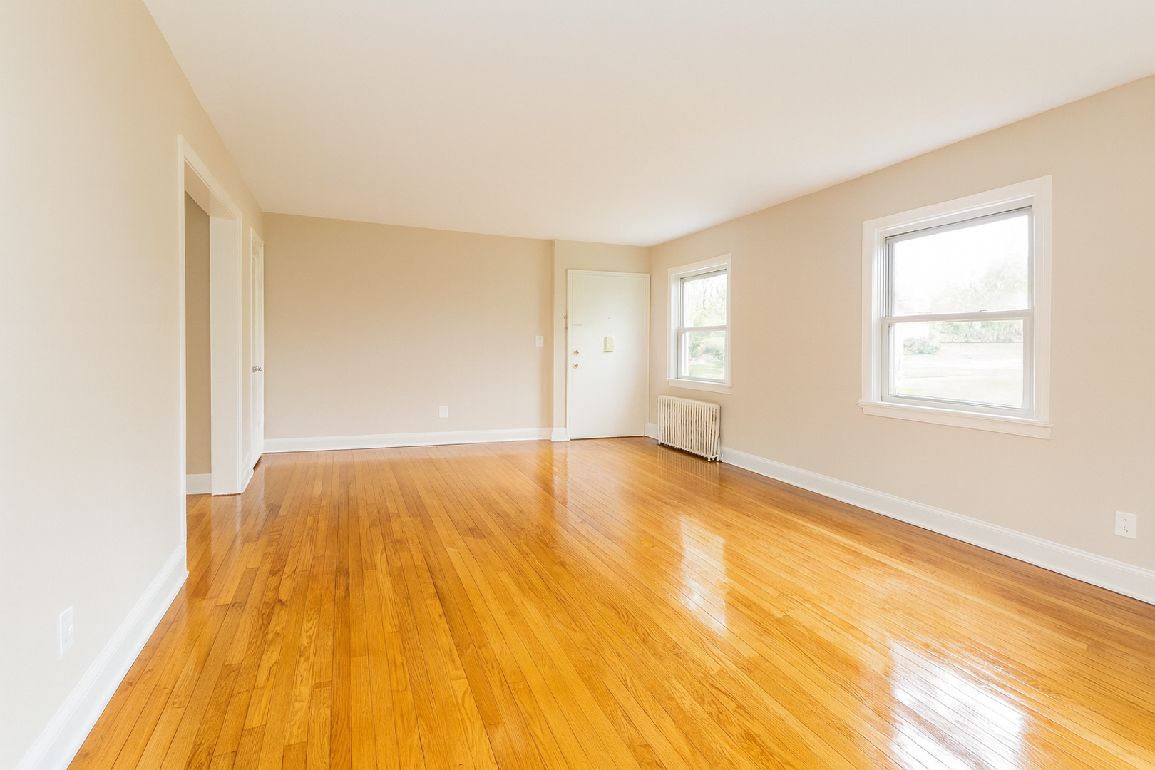 Plainfield Apartment: 733 East Front St