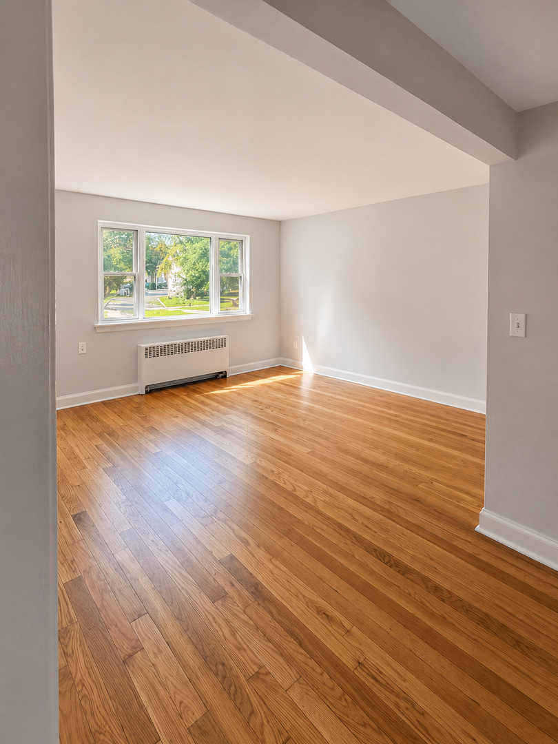 Plainfield Apartment: 802 East Front St