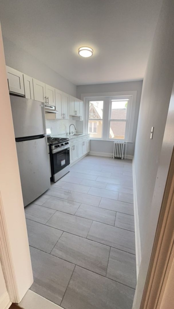 Plainfield Apartment: 744 Watchung Ave