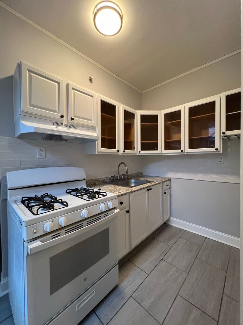 Plainfield Apartment: 744 Watchung Ave