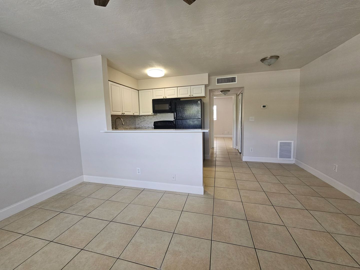 Boca Raton Apartment: 4670 NE 5th Ave