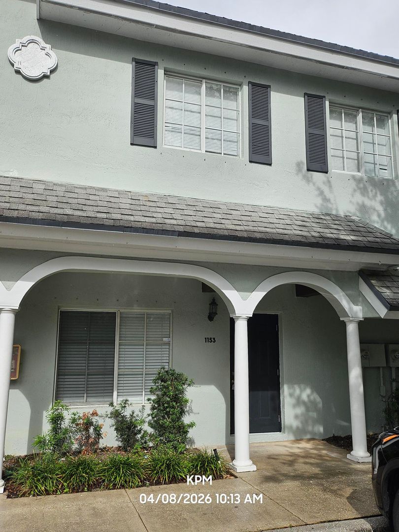Palm Springs Apartment: Colonial Palms Way