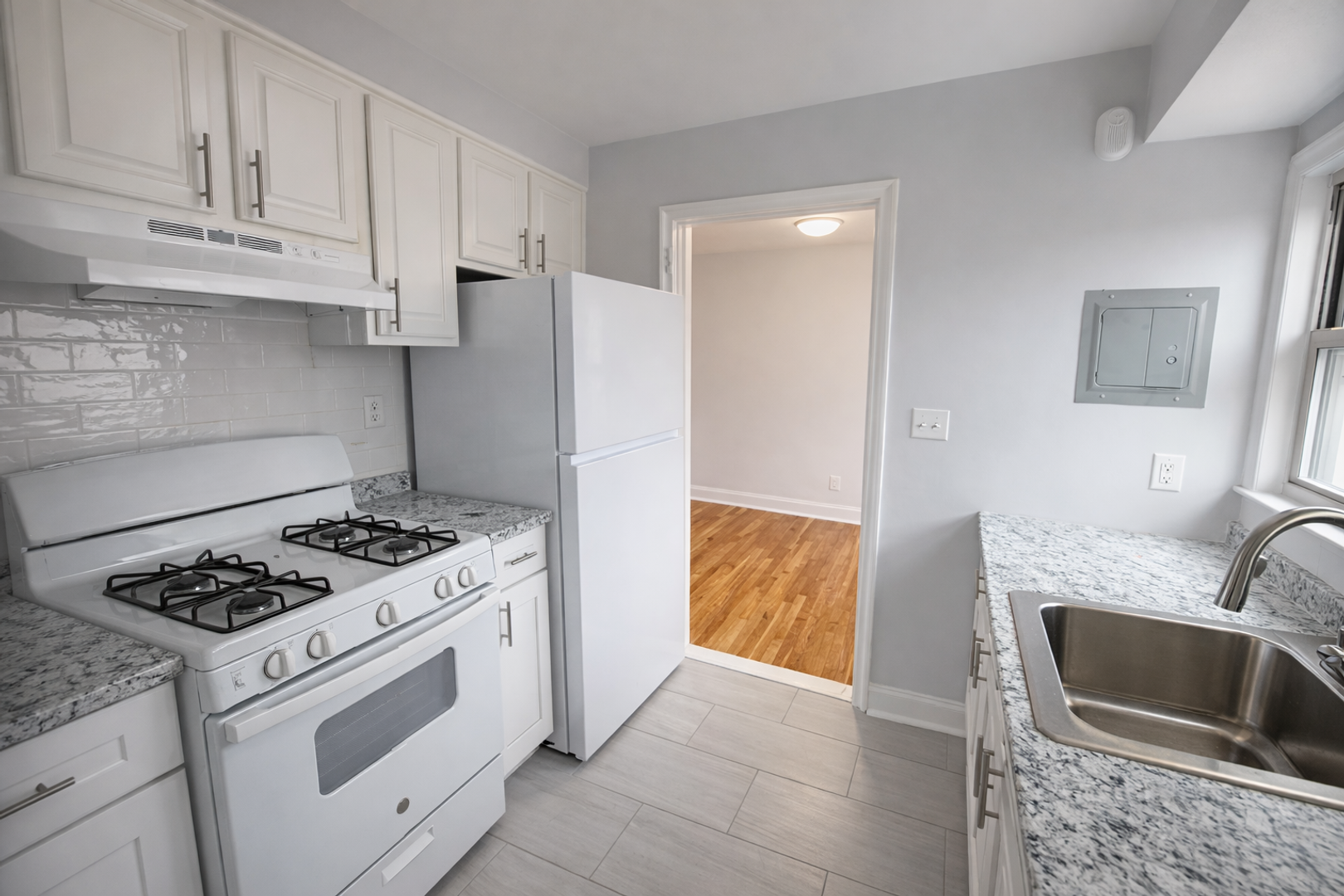 Plainfield Apartment: 733 East Front St