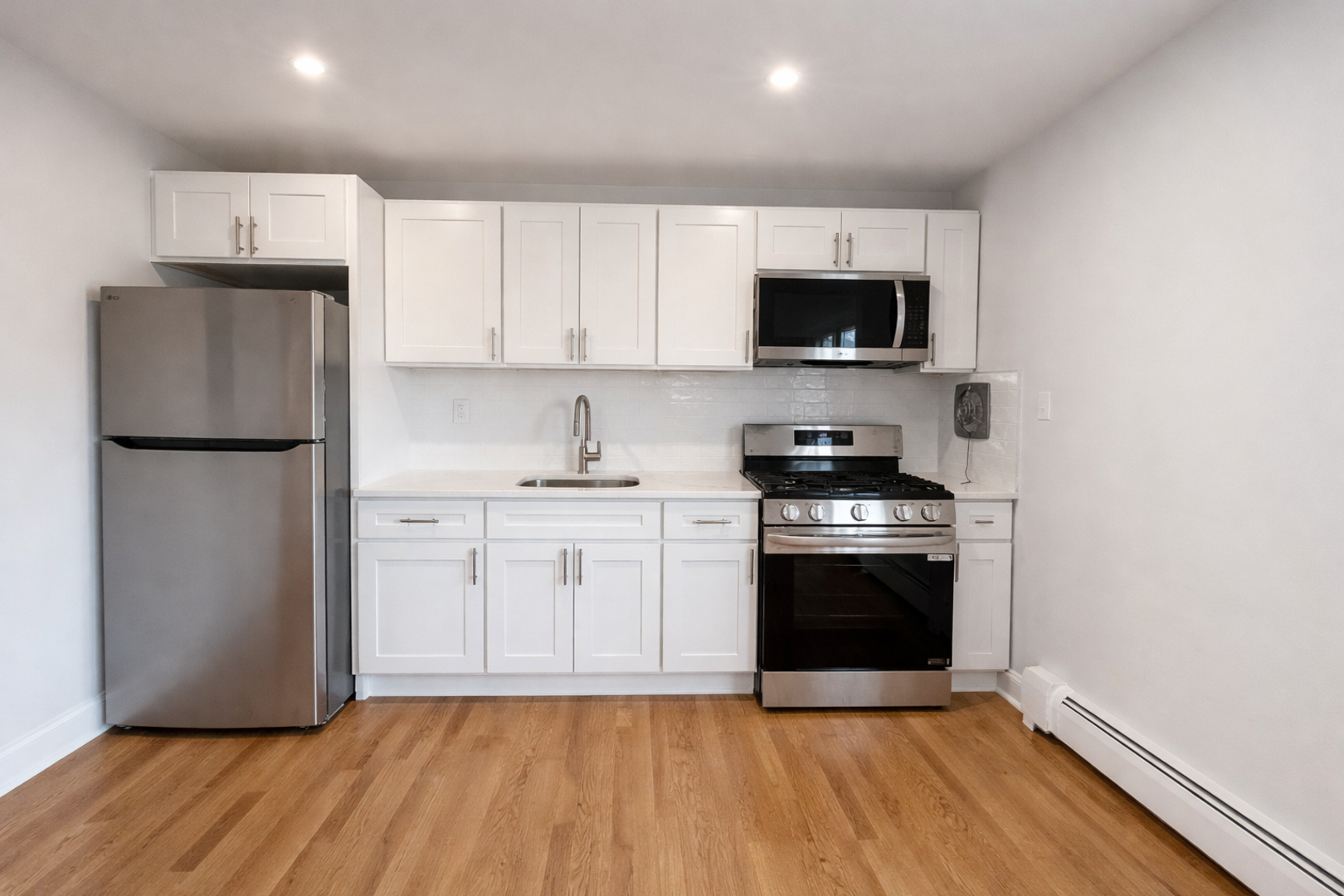 Matawan Apartment: 171 Matawan Ave