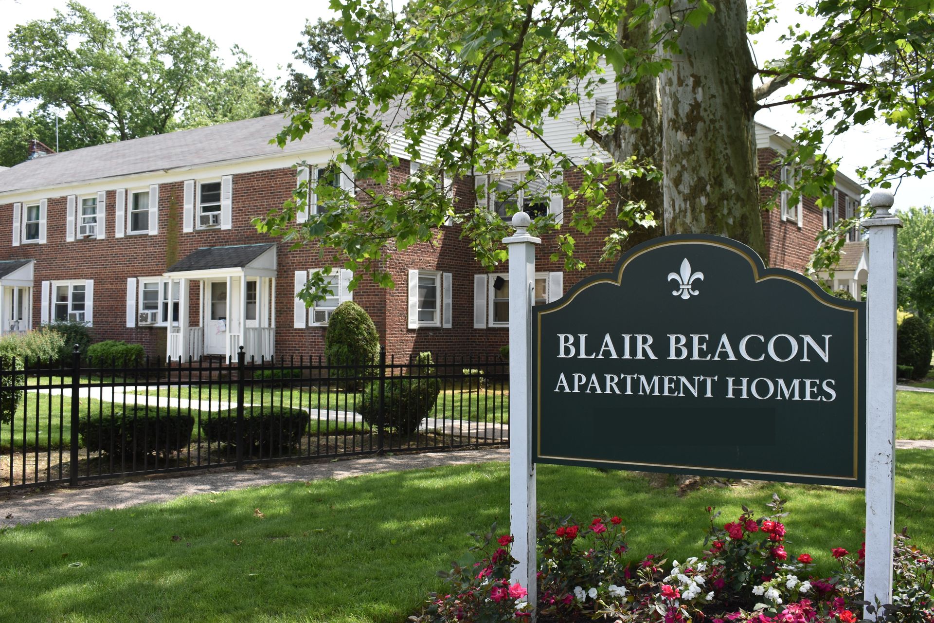 Plainfield Apartment: 750 East Front St