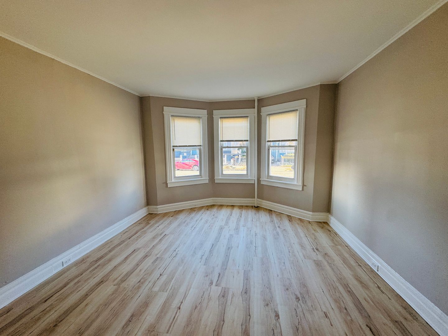 East Orange Apartment: 38 S 17th St