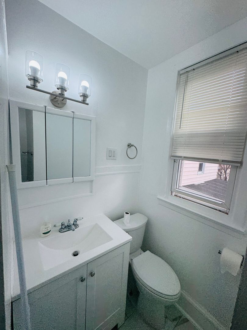 Newark Apartment: 14 Grant Avenue