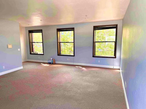 Commercial Office Space - Great Location! – photo 1