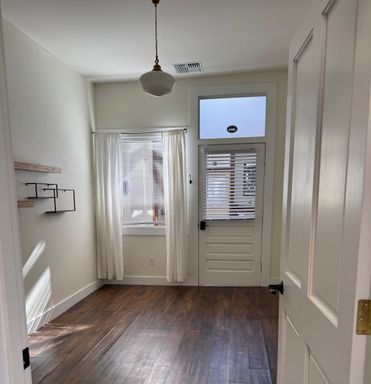 Commercial Office Space - Great Location!