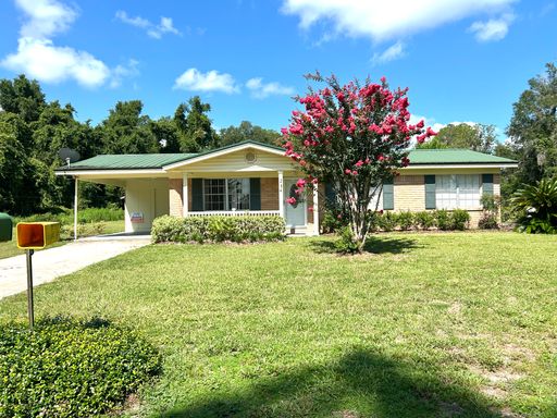Charming 3-Bedroom Brick Home in a Quiet Cul-de-Sac Setting
