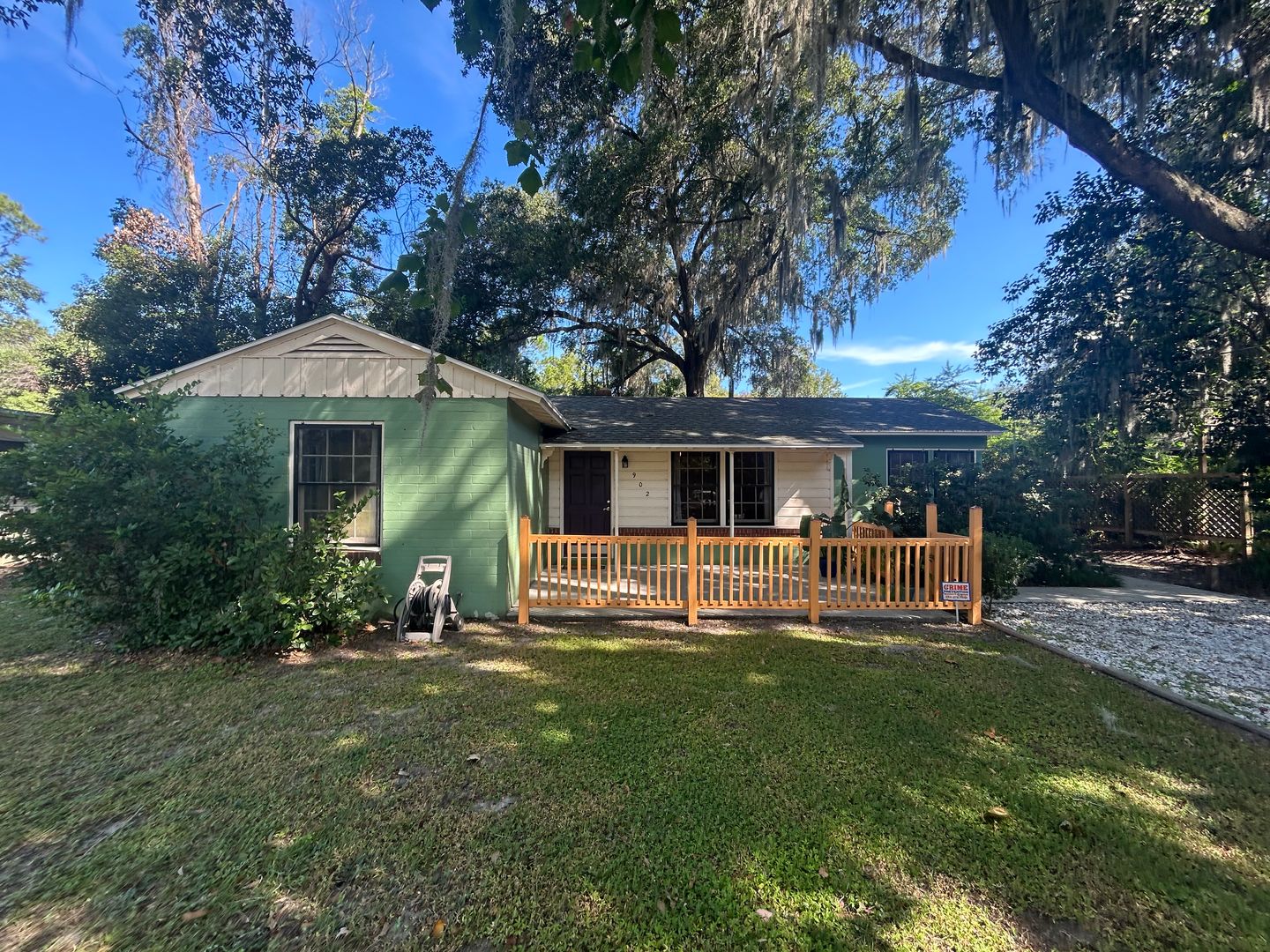 Gainesville House: 902 NW 24th Ave