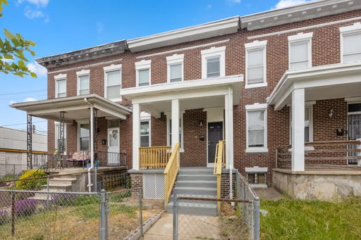 4 Bedroom Townhome – 206 S Hilton, Baltimore, MD 21229