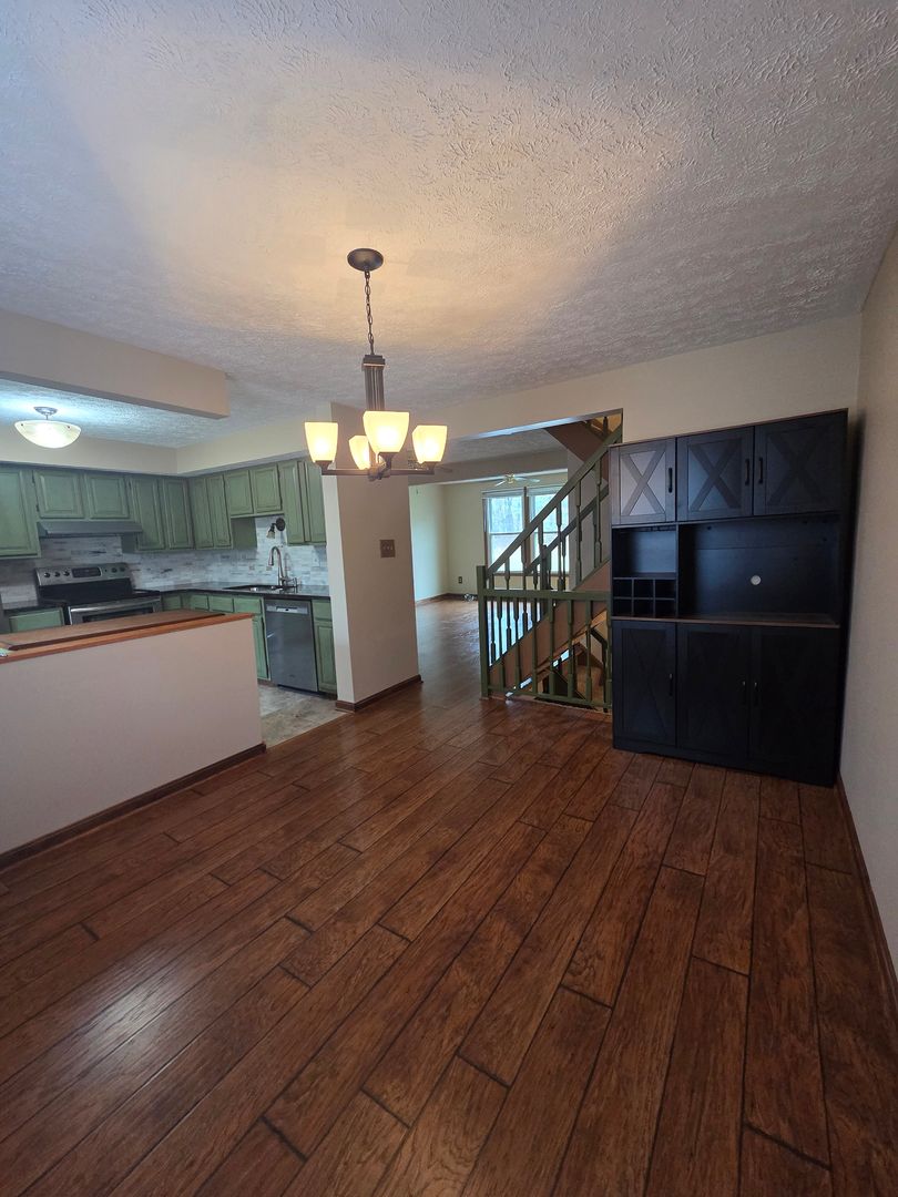 Hanover House: 7746 Kidwell Ct