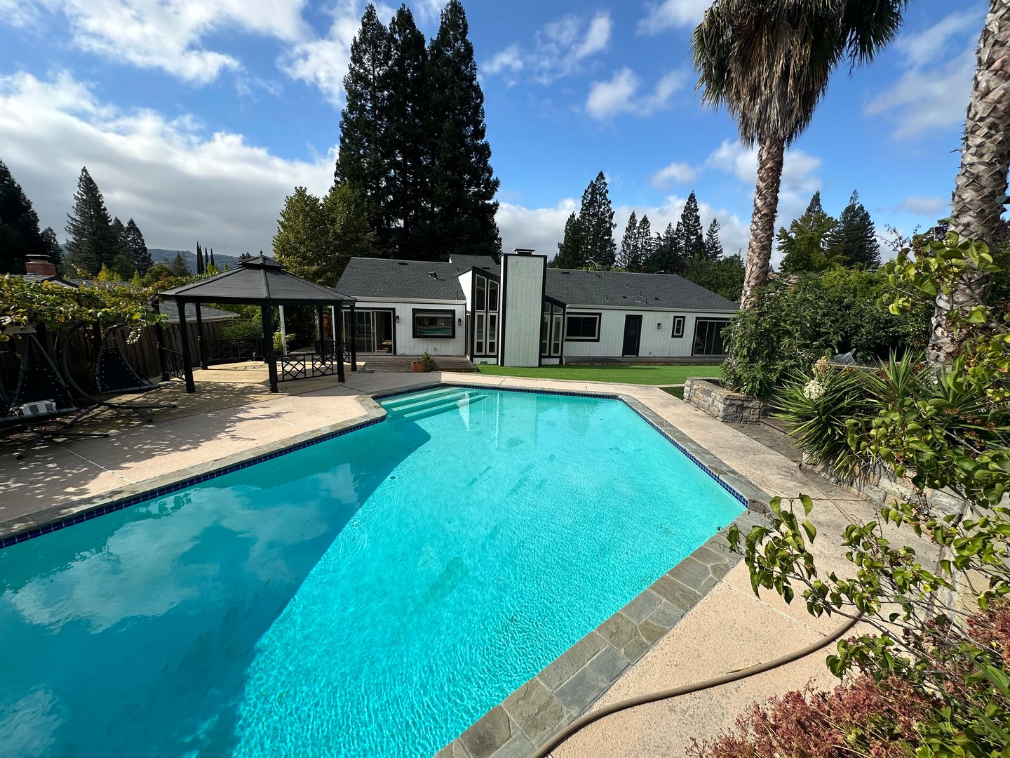 Danville House: 865 El Cerro Blvd