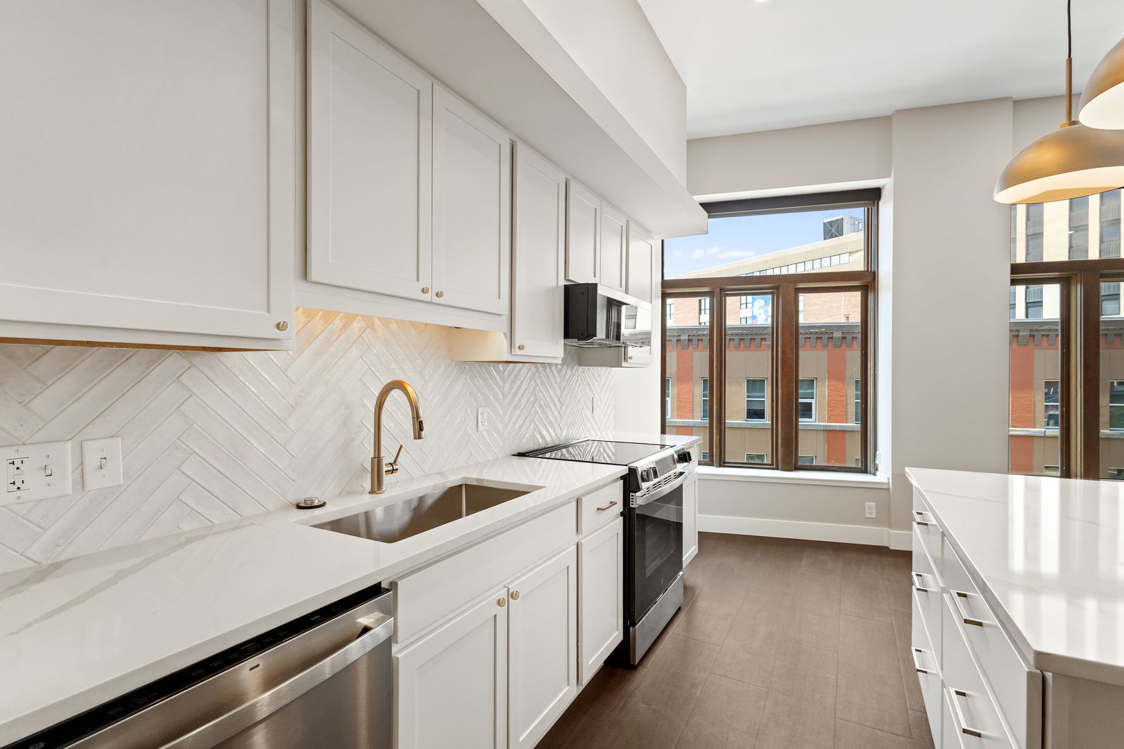 Kalamazoo Apartment: 200 E Michigan Ave