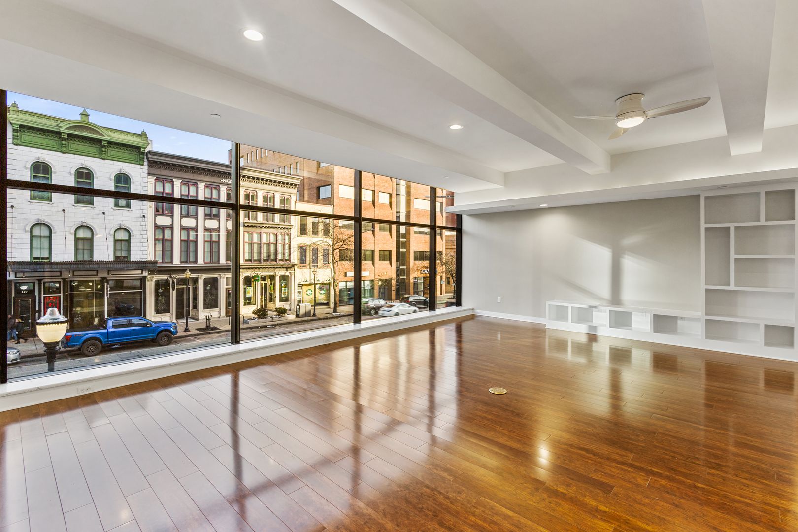 Kalamazoo Apartment: 108-110 S Kalamazoo Mall