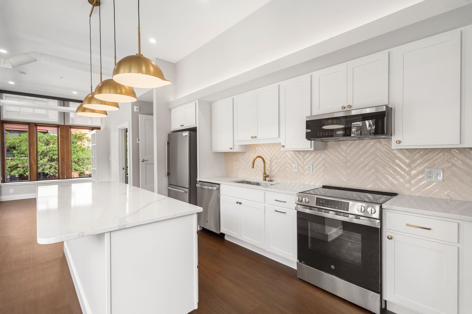 Kalamazoo Apartment: 200 E Michigan Ave