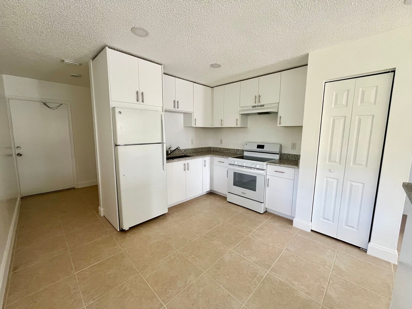 Palm Springs Apartment: 4265 Line Drive