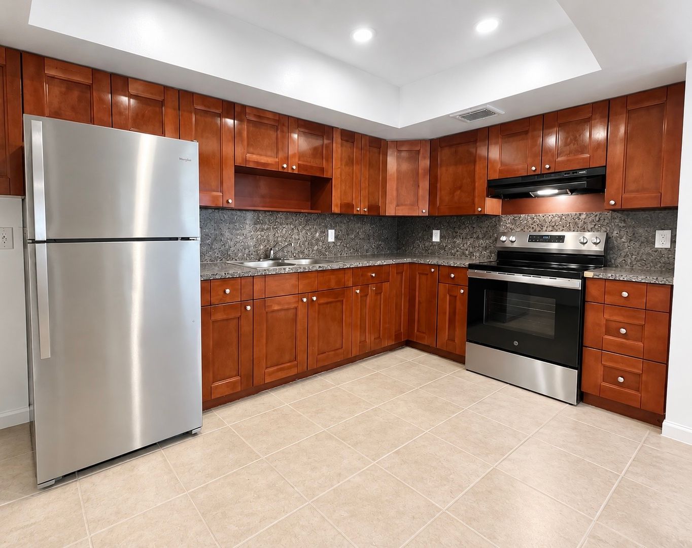 West Palm Beach Apartment: Canal 8 Road